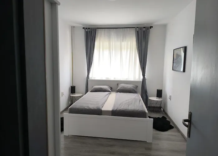 Sabo Apartment *